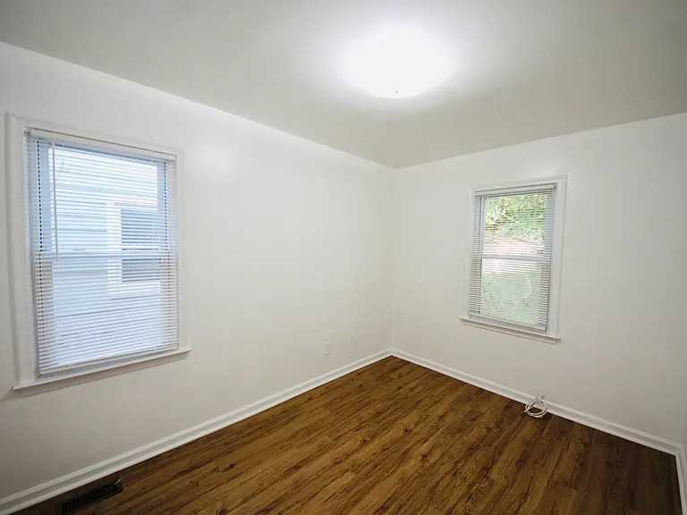 11228 Jackson Ave — Photo 11