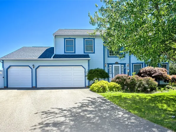 87 Hilltop Ct, New Kensington, PA 15068