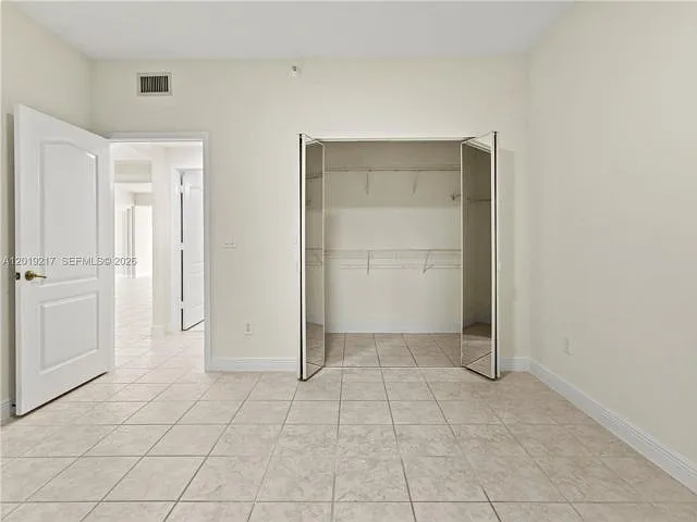 10720 NW 66th St — Photo 3