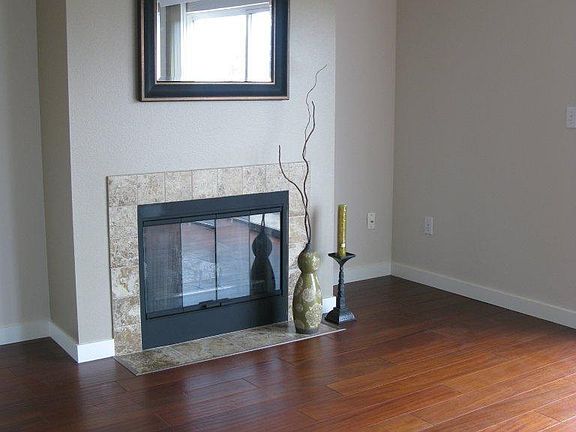 3rd image of 3043 14th Ave W APT B
