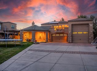 323 Nuevo Hacienda Ln NW, Los Ranchos De Albuquerque, NM 87107