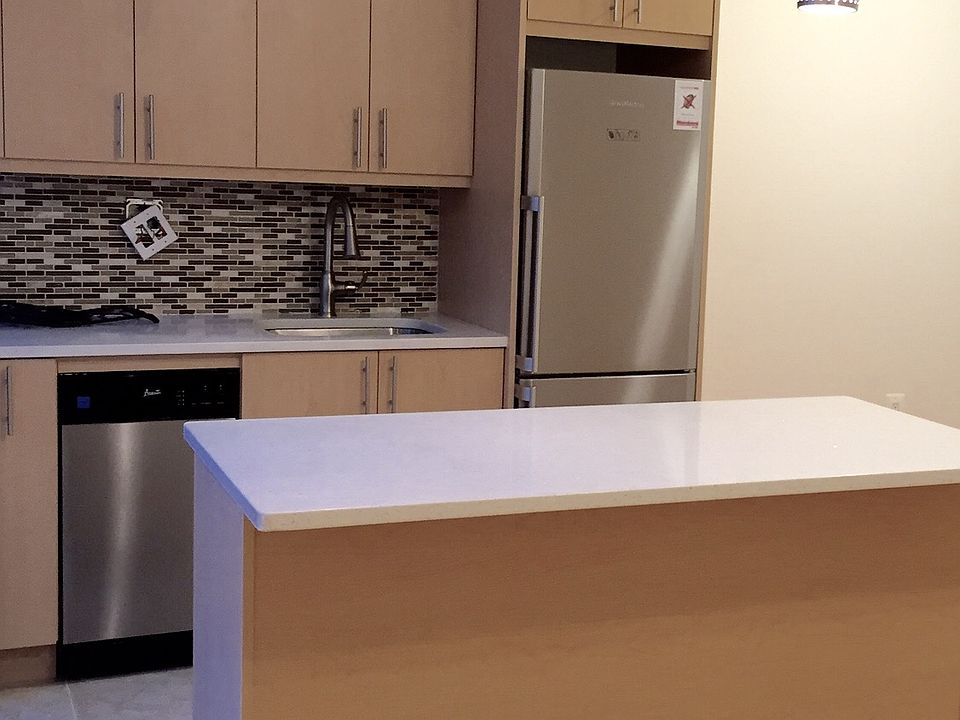 1st image of 4331 45th St APT 2r