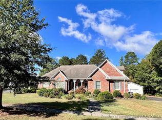 4901 Willow Oak Dr, Lumberton, NC 28358