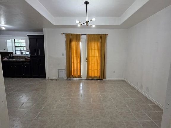 4th image of 2765 Madrid Ave