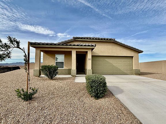 3rd image of 2167 E Cottonwood Creek Cir