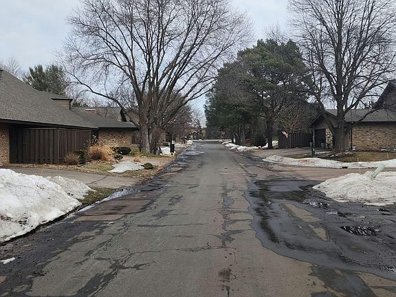 4th image of 17700 Breconwood Rd