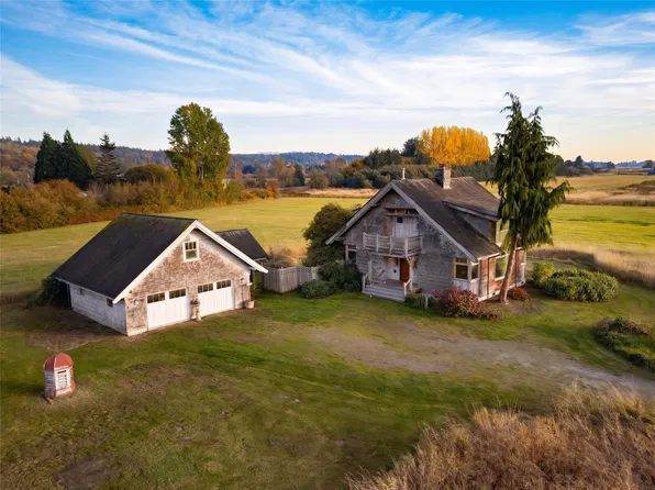 3725 Chuckanut Drive, Bow, WA 98232