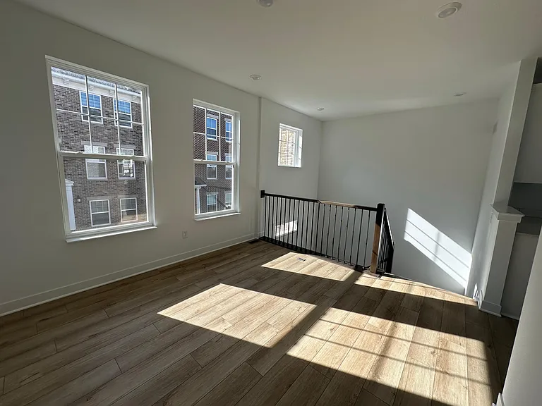 9321 Benton Dr — Photo 12