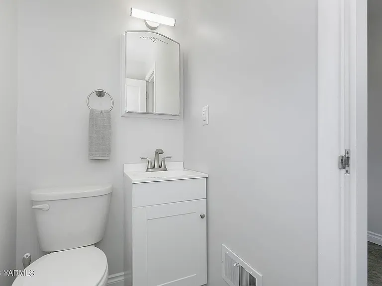 6315 Summitview Ave — Photo 6