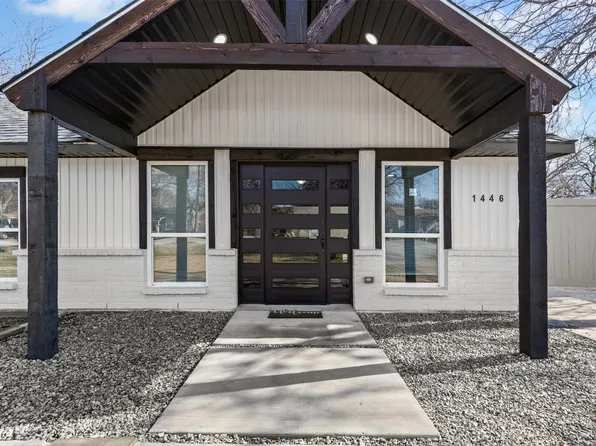 1446 Honor Dr, Desoto, TX 75115