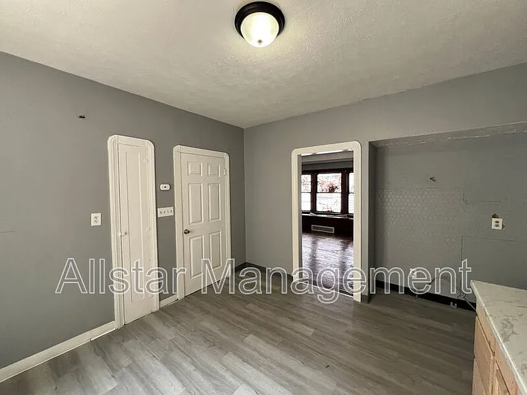 3257 E 139th St #DOWN — Photo 16