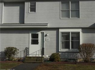 505 Chaplin Woods Dr, Chaplin, CT 06235