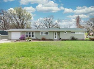 1403 Alcoa Ave, Bettendorf, IA 52722