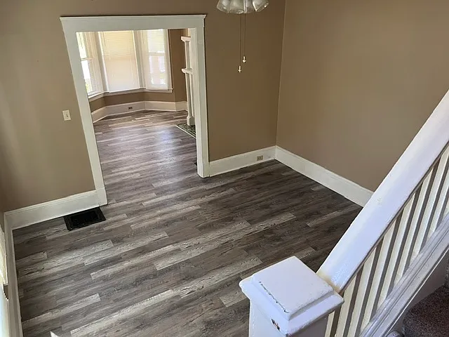 1281 Webb Rd — Photo 9