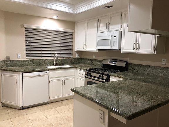 5th image of 2045 Shannon Ct #1