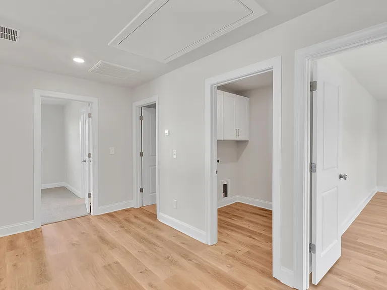 726 Lithia Inn Rd — Photo 25