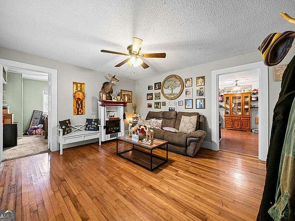 5th image of 1763 Burnett Ferry Rd SW