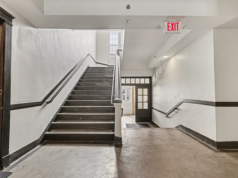 1100 3rd Ave #207 — Photo 7