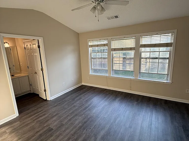 2765 Ashleigh Ln — Photo 14