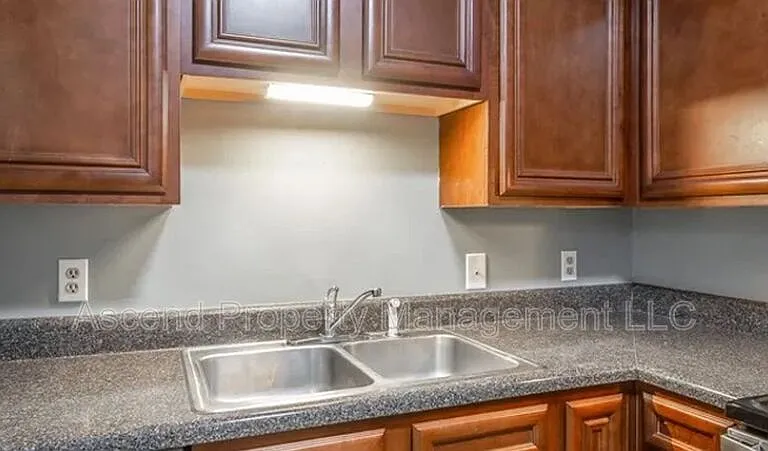 5822 Moody Sawyer Rd #B — Photo 6