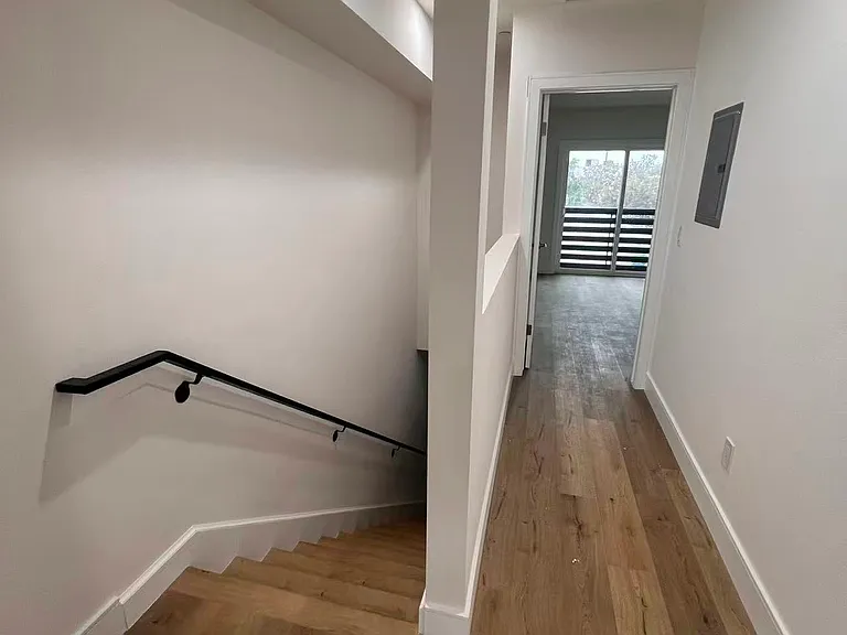 836 N Ridgewood Pl #2 — Photo 5