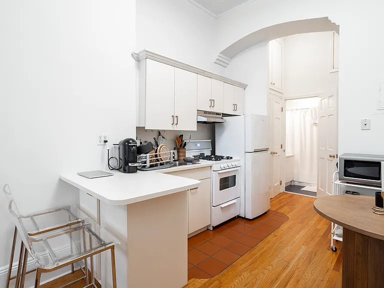 105 Sullivan St #1B — Photo 4