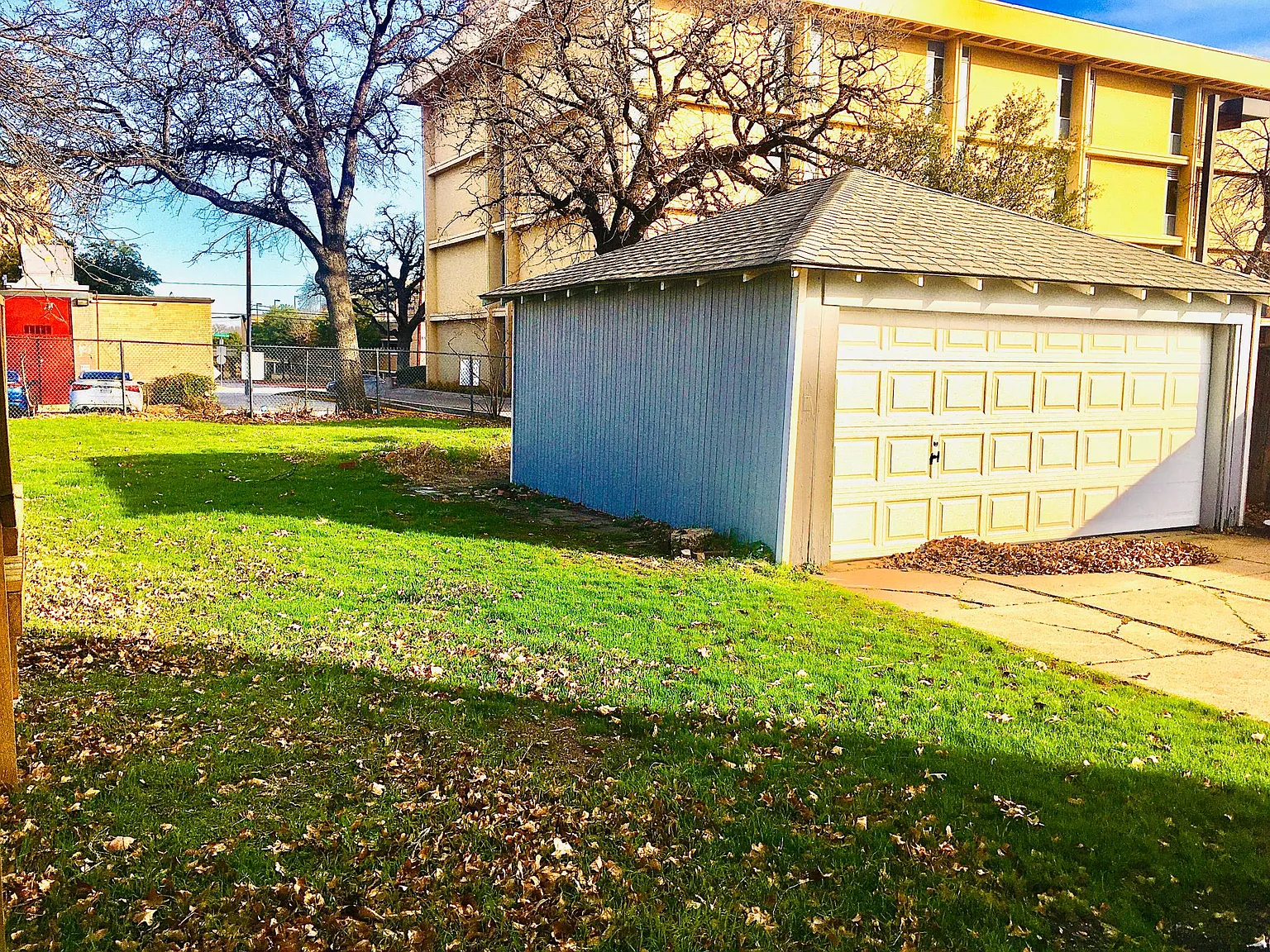 2 bed, 1100 sqft, $1,500 — Photo 2