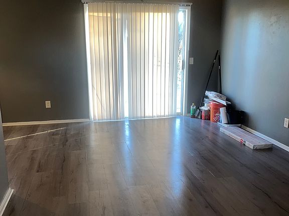 2nd image of 602 W Crescent Dr