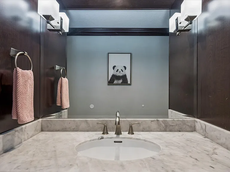 11646 Manor Park Dr — Photo 25