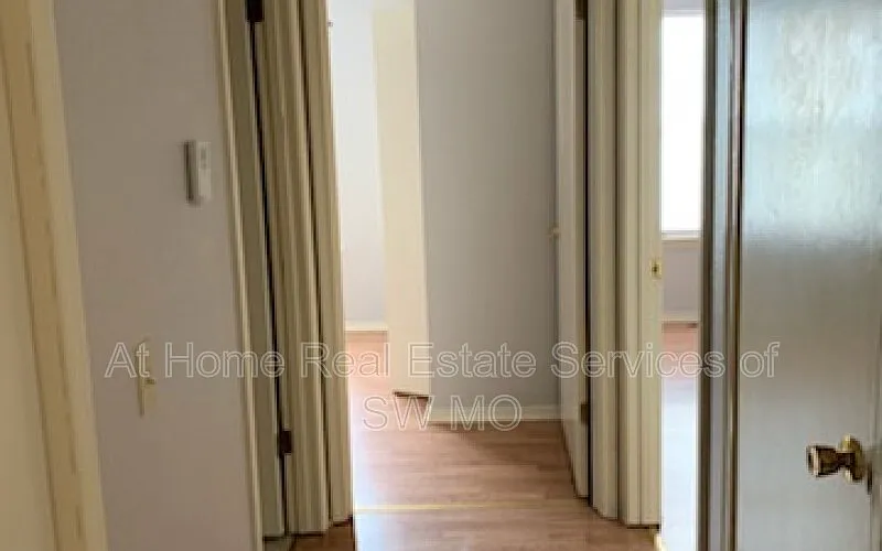 2 bed, 1.0 bath, 754 sqft, $730 — Photo 3