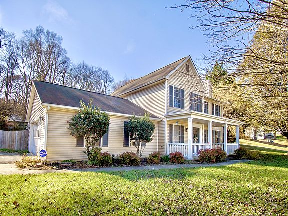 2nd image of 3403 Glen Rock Ln