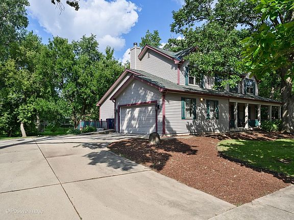 2nd image of 2080 Clearwater Way