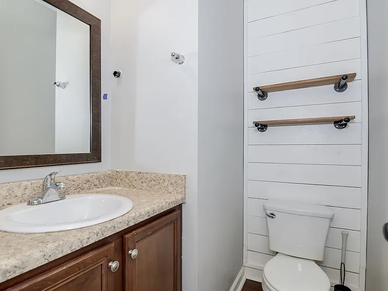 511 Sebastian Dr — Photo 25