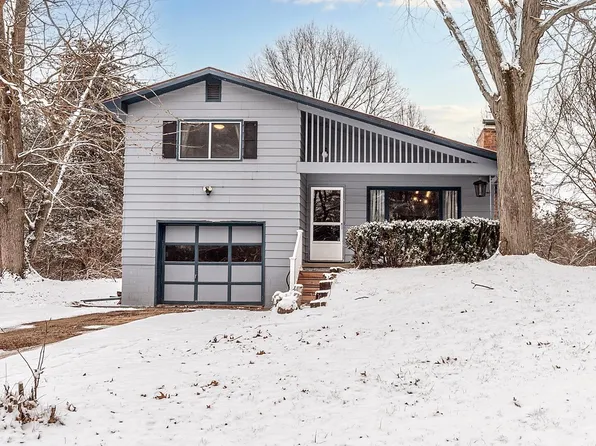 4105 Cornwell Ln, Whitmore Lake, MI 48189