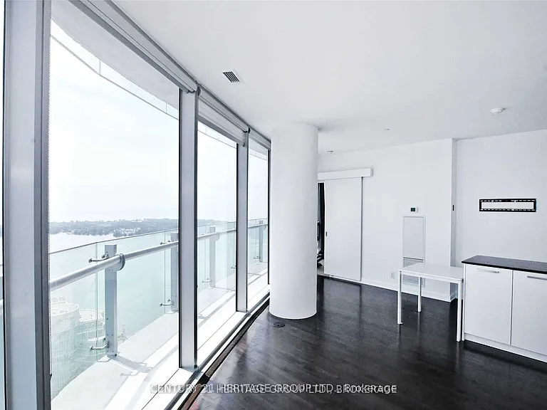 12 York St #5202 — Photo 13