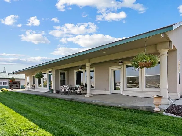 81757 Kurz Ln, Umatilla, OR 97882