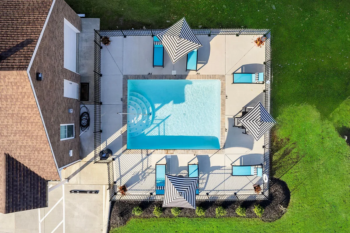 Building Photo - Clearsky Townhomes
