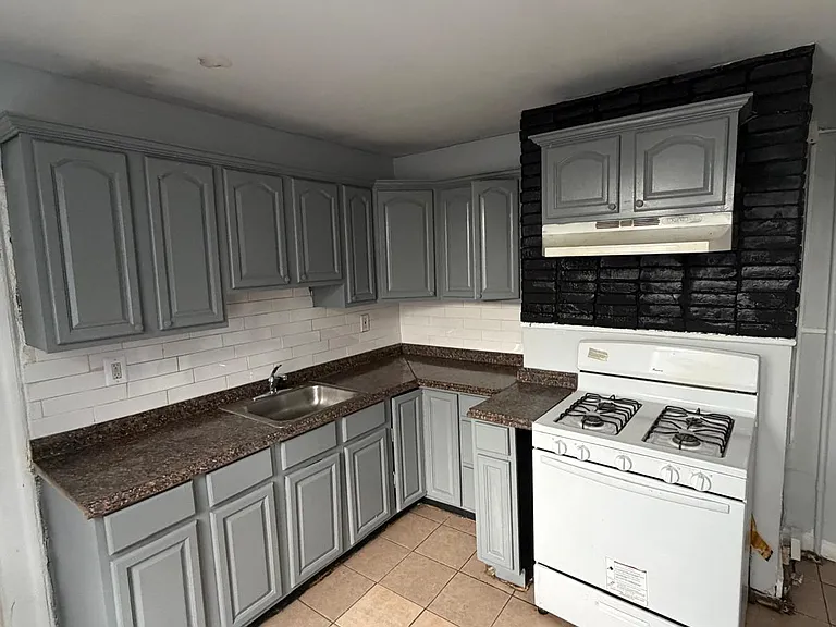 56 Cypress St #2 — Photo 1
