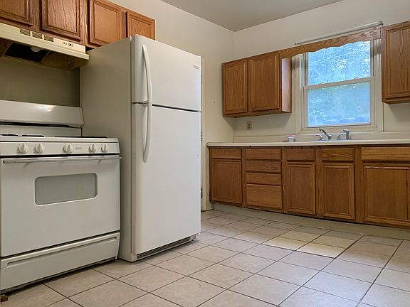 5th image of 73 Morris Rd APT 1