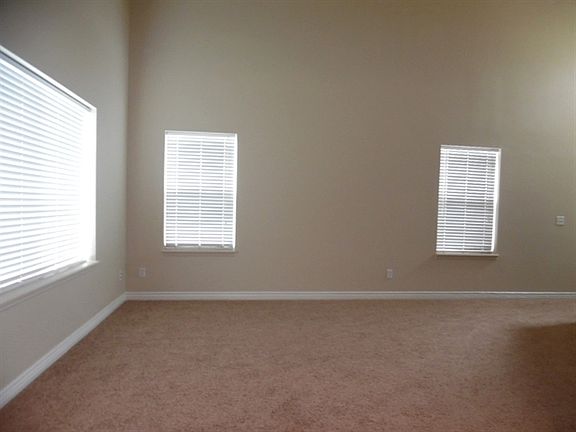 2nd image of 2249 E Lennox Ln