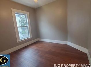 111 3rd St #2, Manchester, NH 03102