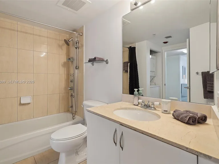 1750 N Bayshore Dr #2805 — Photo 28