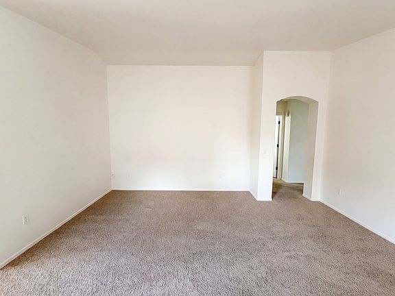 2nd image of 1018 E Lyle Canyon Dr