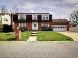 1703 Oak Knolls Rd, Charleston, WV 25314