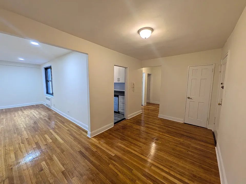 63-84 Saunders St #2W