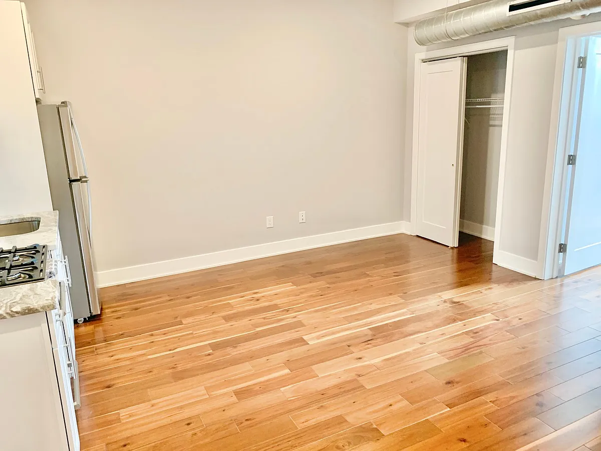Building Photo - 1003 S 4th St #19A