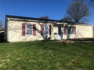 2214 Castle Ln, Saint Joseph, MO 64503