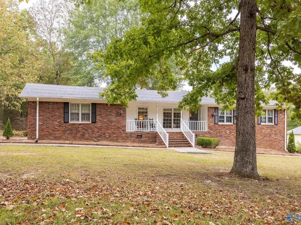 120 Deer Run Pvt Dr, Somerville, AL 35670