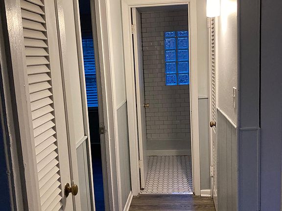 2nd image of 3638 Genessee St