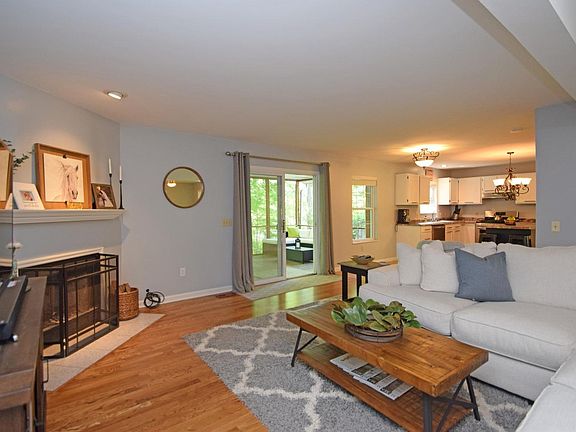4th image of 1607 Collinsdale Ave